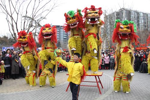 北獅表演團